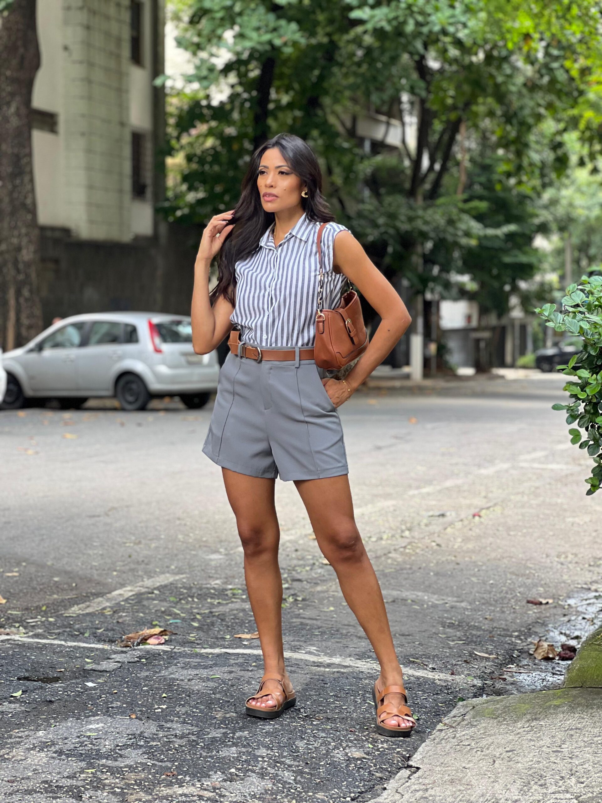 SHORT SOCIAL CINTO E BLUSA SOCIAL CAMISA FEMININA